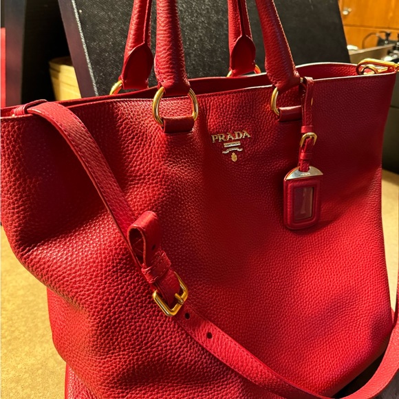 Prada Large Vitello Tote - Picture 2 of 14